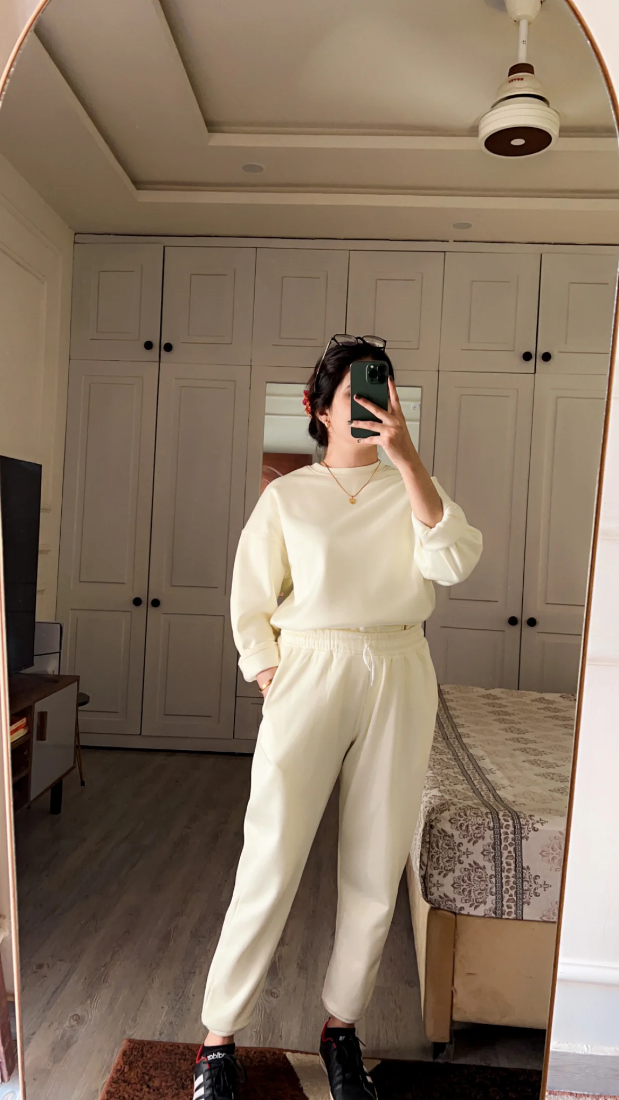 Lavish (-FleeceTracksuit) - Image 4