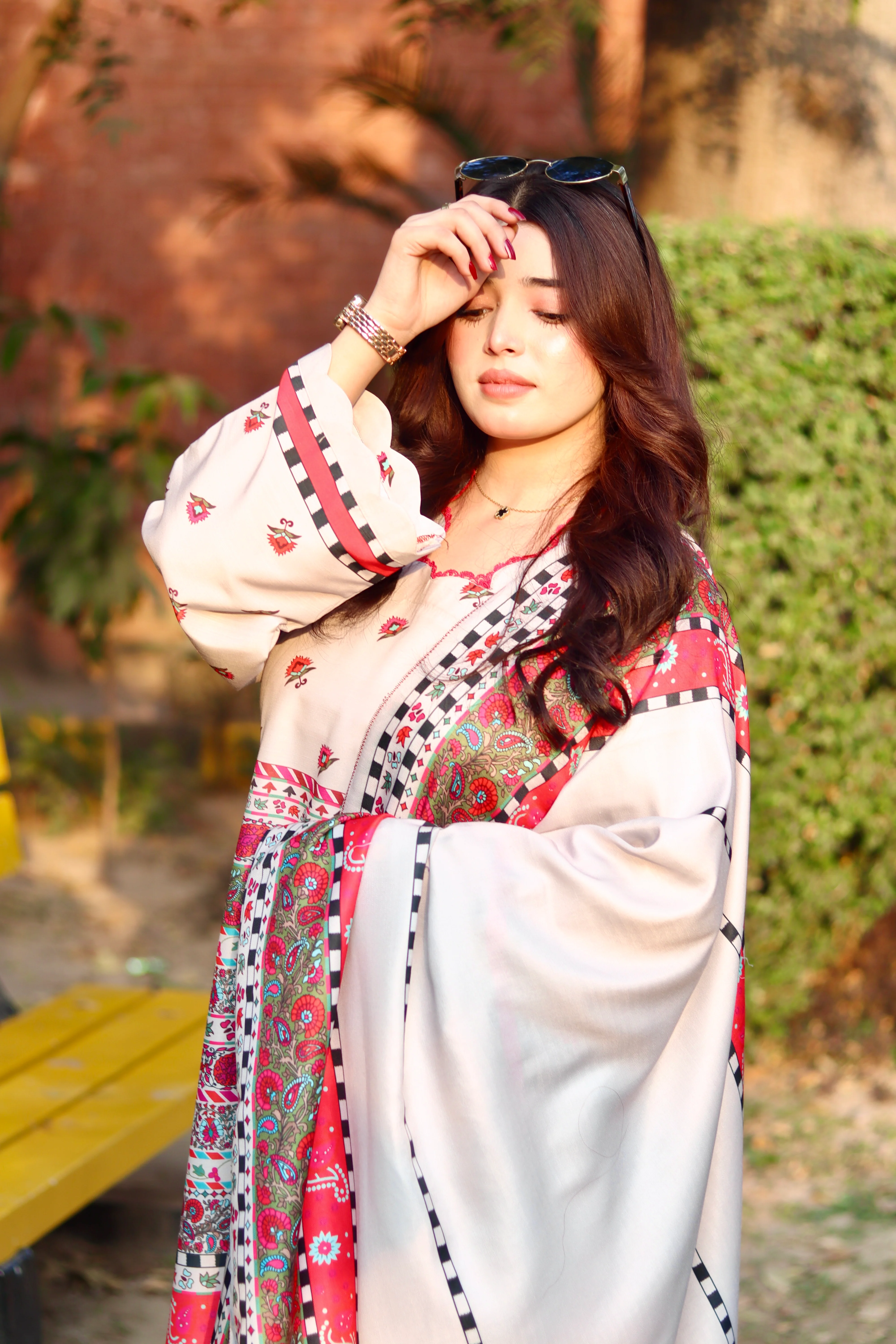 Resham 3Pc - Image 10